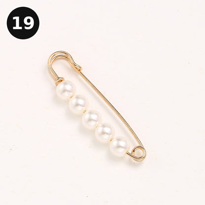 🎒 49% OFF NOW! 💎 Pearl No-Sew Waist Adjuster Pin – Instantly Tighten Loose Jeans, Pants & Skirts ✨